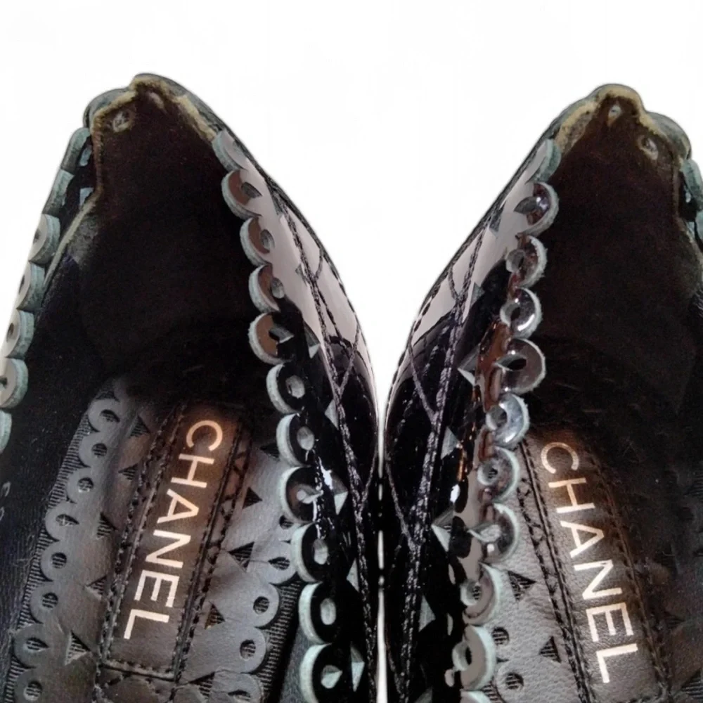 CHANEL  Black Patent Leather CC Logo Heels IT36 - Picture 8 of 10